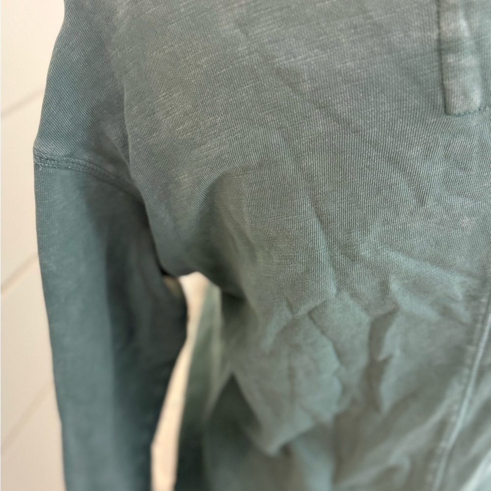 Women's Green Sweater - Picture 10 of 10